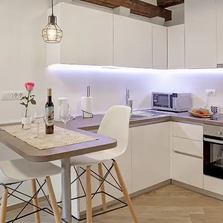 Gem Apartment